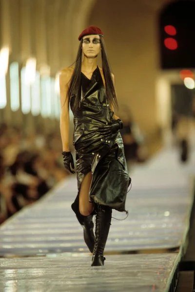 Look 2